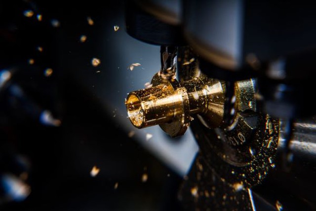 Swiss lathe processing products Swiss lathe processing products